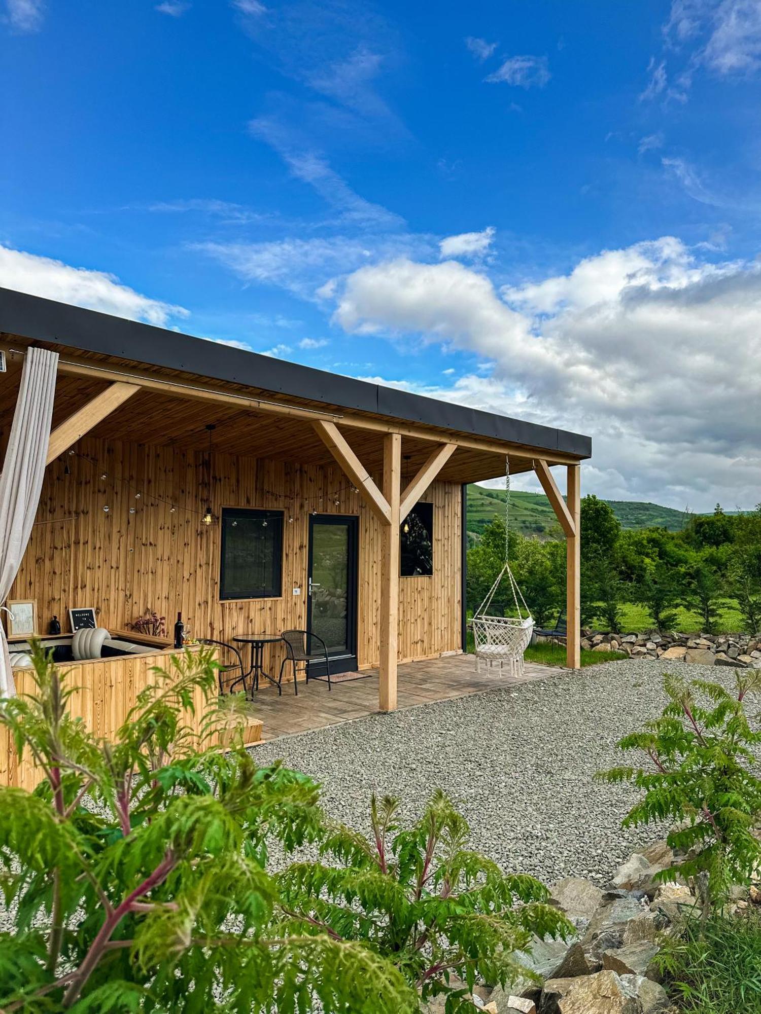 Kubiq Transalpina Villa Petresti Exterior foto
