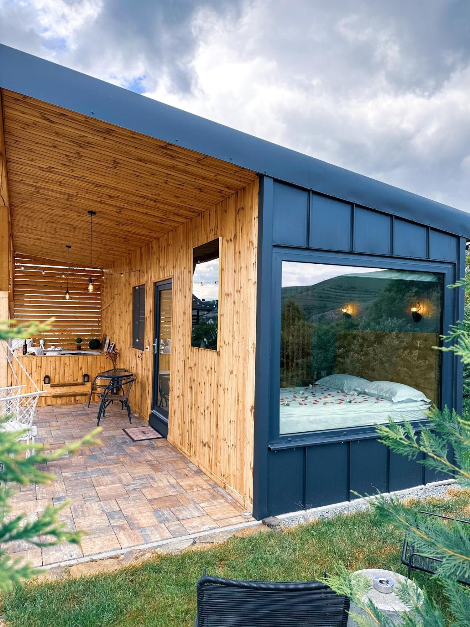 Kubiq Transalpina Villa Petresti Exterior foto