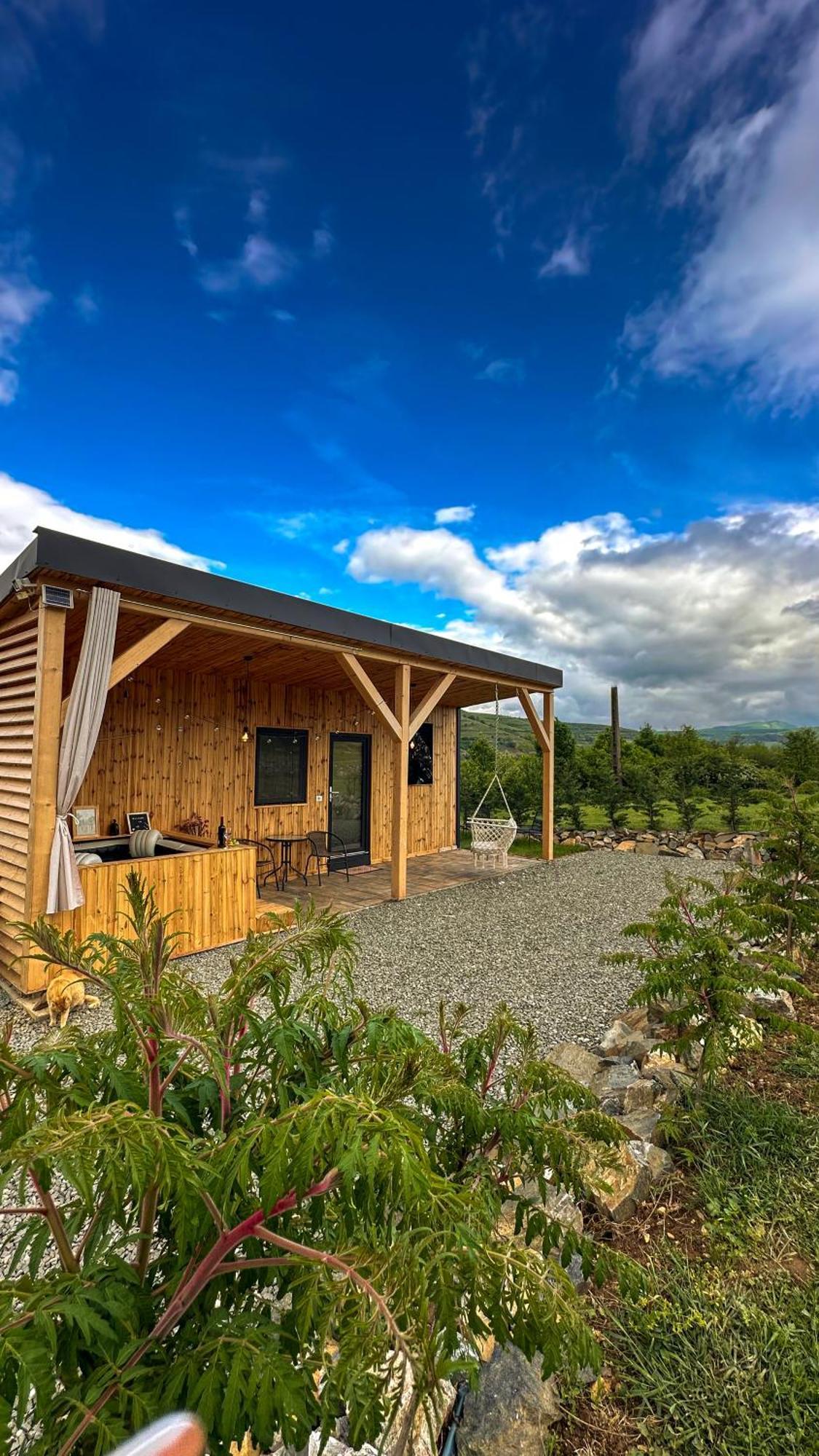 Kubiq Transalpina Villa Petresti Exterior foto