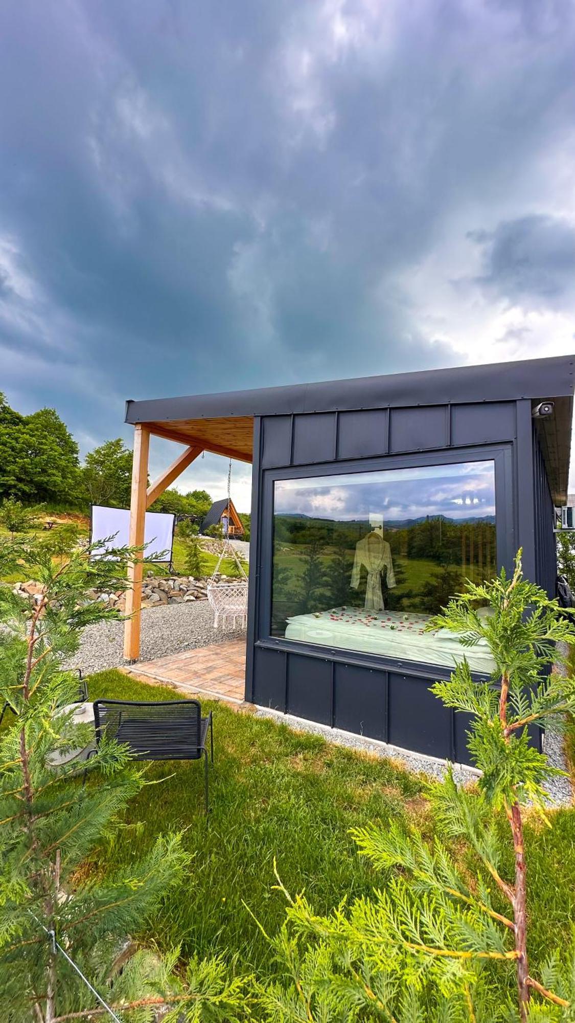 Kubiq Transalpina Villa Petresti Exterior foto