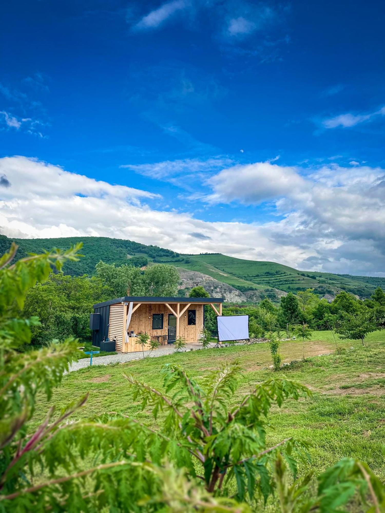 Kubiq Transalpina Villa Petresti Exterior foto