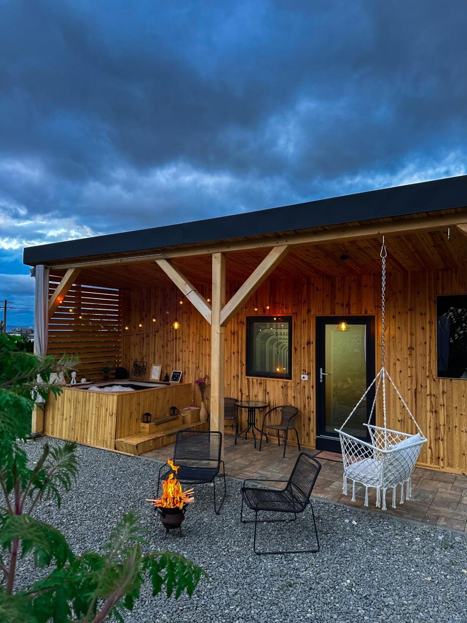 Kubiq Transalpina Villa Petresti Exterior foto